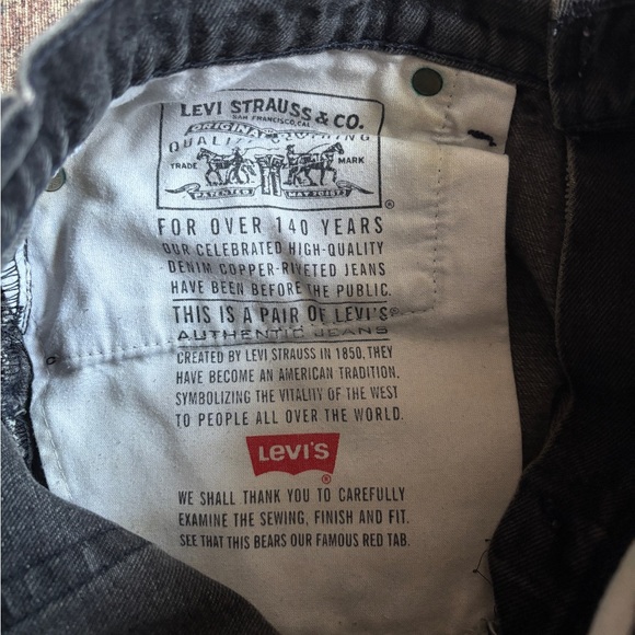 Levi’s 512 Vintage Classic Black Denim Cutoff Shorts Size 28 - Picture 7 of 8